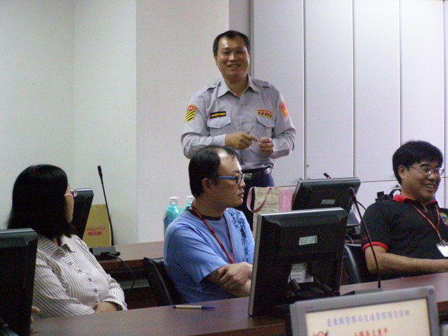 交通警察隊小隊長王東平專題講授情形